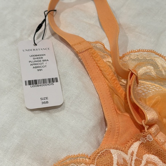 NEW Understance plunge bra in apricot - Picture 3 of 4